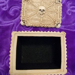 Skull and crossbones box